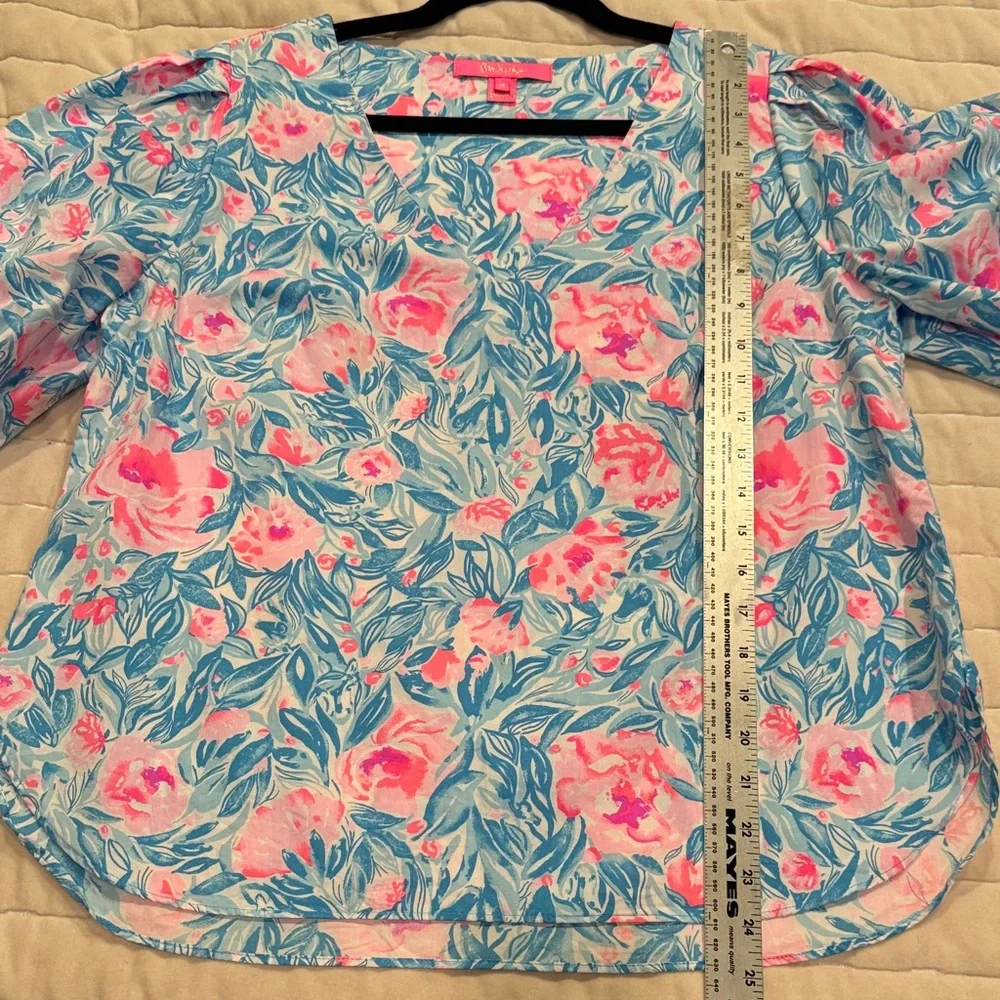 Lilly Pulitzer Ivee “Bondi Blue my Little Peony” Floral Puff Sleeve Cotton Vneck
